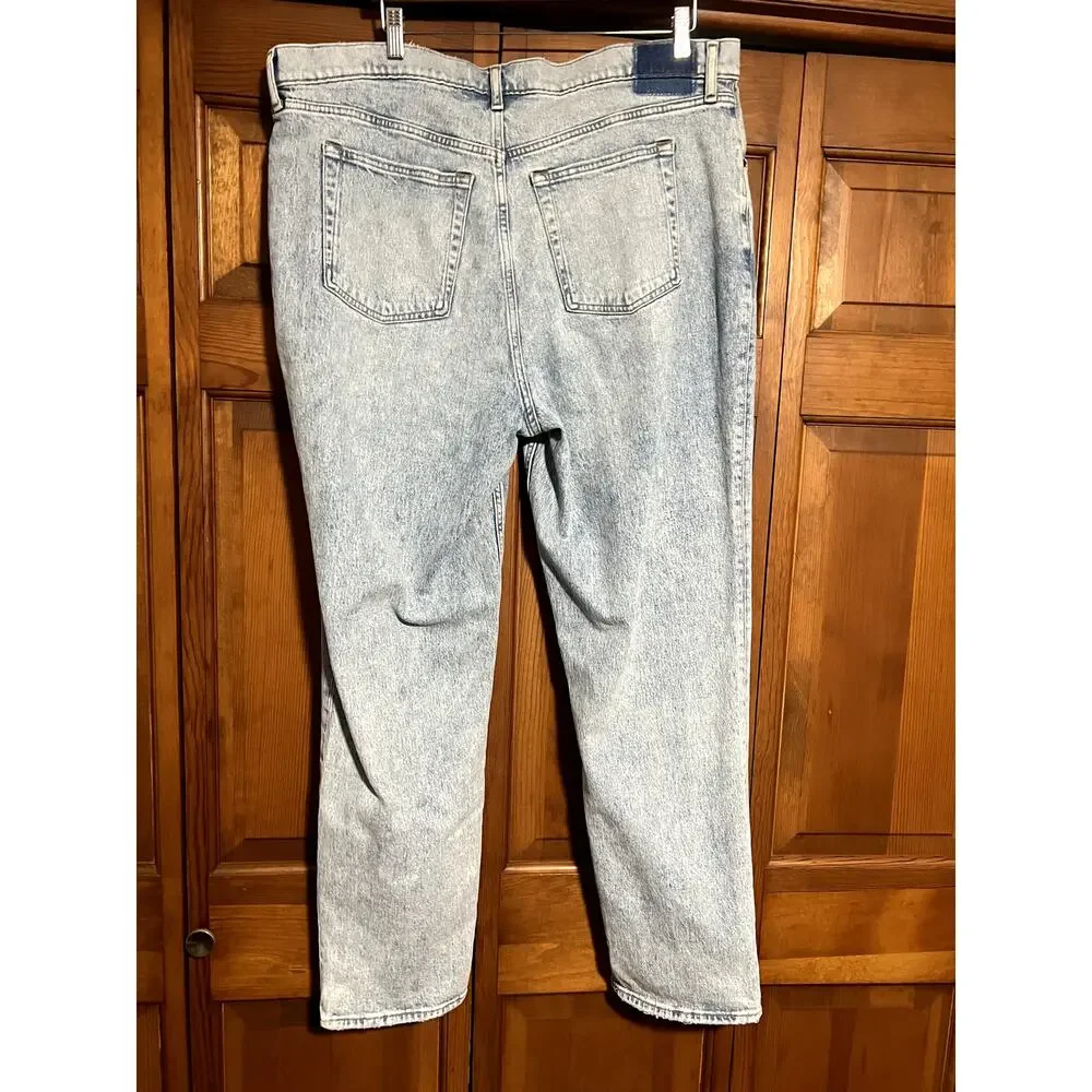 NWT Abercrombie & Fitch Women's The '90s Straight Ultra High Rise Jeans 35/20L